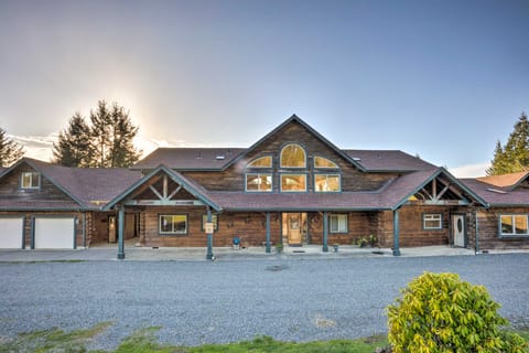 Brookings Vacation Rental Lodge on 88 Acres! House in Oregon