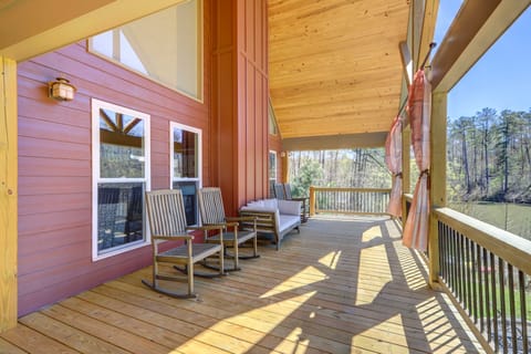 Sparta Home w/ On-Site Lake Access! House in Lake Sinclair