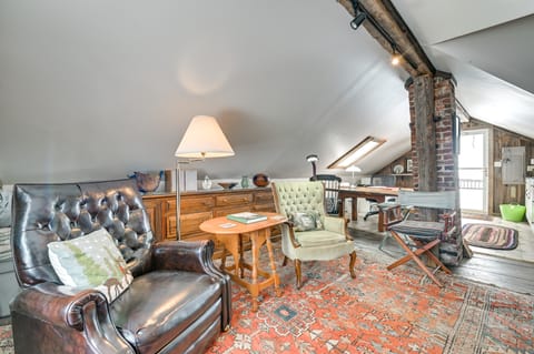 Cozy Catskills Vacation Rental with Deck! Apartment in Capital District, NY, USA