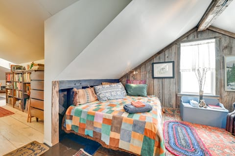 Cozy Catskills Vacation Rental with Deck! Apartment in Capital District, NY, USA