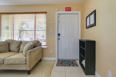 Hollywood Vacation Rental ~ 4 Miles to the Beach House in Hollywood