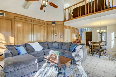 4 Mi to Joe Pool Lake: Home in Grand Prairie House in Arlington