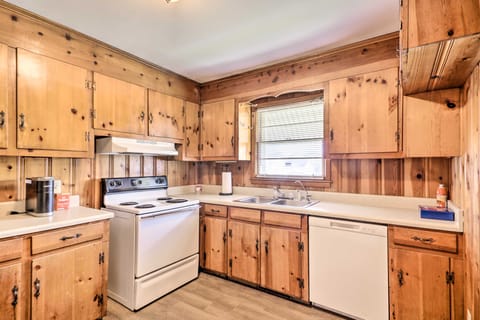 Charming Escape Near Dtwn Aiken & Augusta National House in Aiken