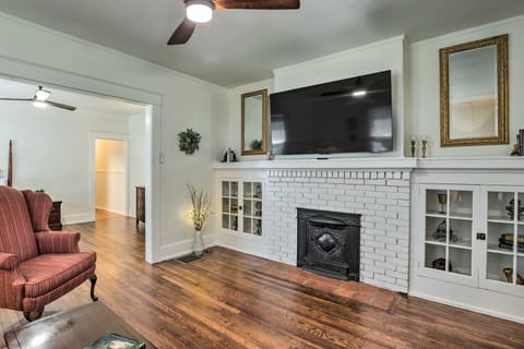 Extended Stays Welcome! Home Near Avondale Dining House in Birmingham