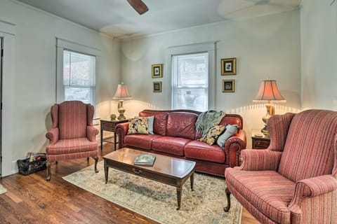 Extended Stays Welcome! Home Near Avondale Dining House in Birmingham