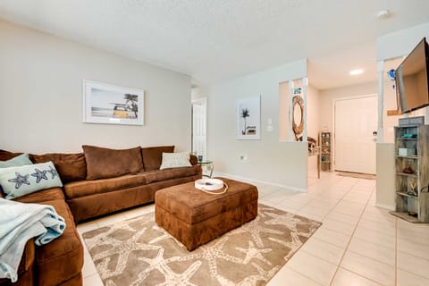 Pet-Friendly Home w/ Pool in Palm Harbor! House in Palm Harbor