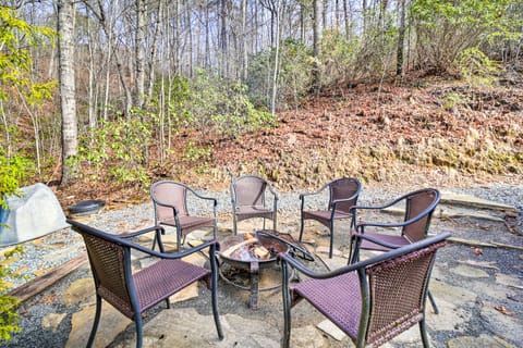 Smoky Mountain Cabin Rental w/ Hot Tub + Fire Pit! House in Swain County