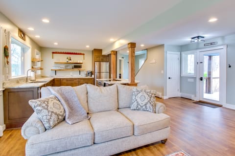 Modern Nellysford Getaway on 40 Private Acres! House in Nelson County