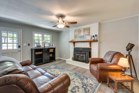 Georgia Getaway w/ 2-Story Dock By Lake Hartwell House in Reed Creek