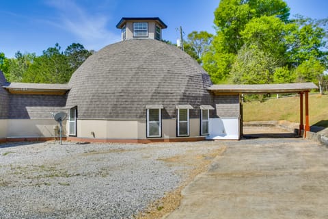 Quiet, Quirky Country Escape Near Pearl River! House in Mississippi