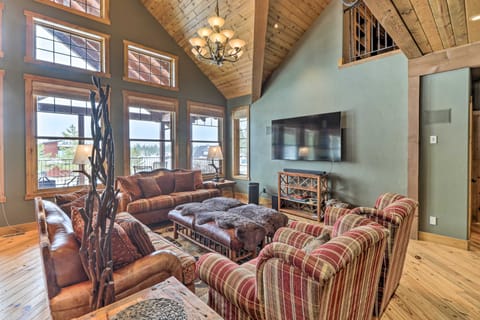 Beautiful Eureka Cabin Rental on Golf Resort! House in Idaho