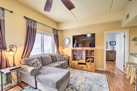 3 Mi to Sugar Mtn Resort! Family Escape w/ Balcony Apartment in Sugar Mountain