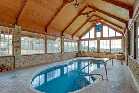 Mountain Views + Shared Pool: Ozarks Family Home House in Fairfield Bay