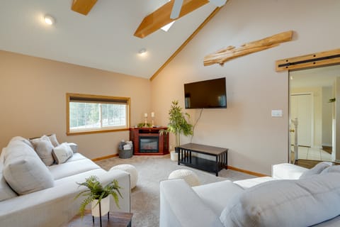 Sauna, Spa & Stargazing: Coudersport Home! House in Allegheny River