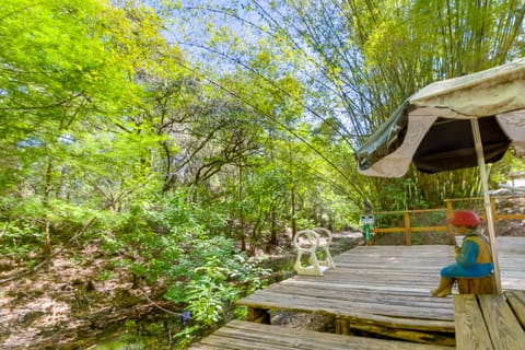 Fire Pit & Boat Dock: Peaceful Dunnellon Cabin! House in Hernando