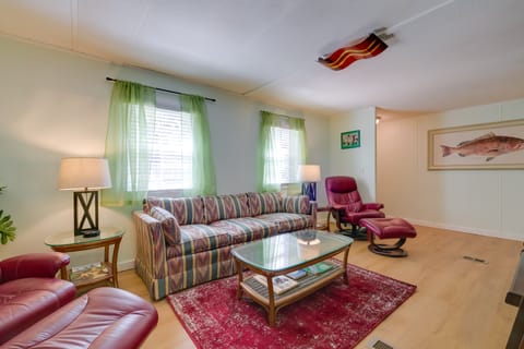 Fire Pit & Boat Dock: Peaceful Dunnellon Cabin! House in Hernando