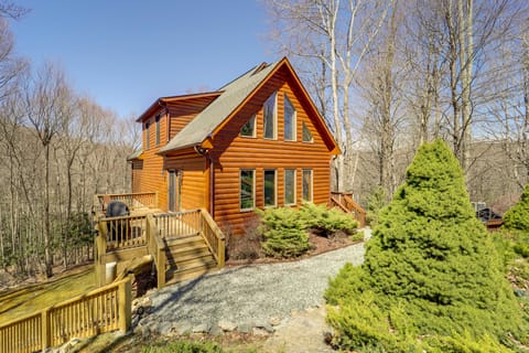 Deck + Scenic Views: Beech Mtn Group Getaway House in Beech Mountain
