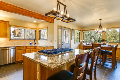 Private Deck & Hot Tub: Silverthorne Home! House in Wildernest