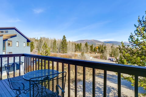 Private Deck & Hot Tub: Silverthorne Home! House in Wildernest