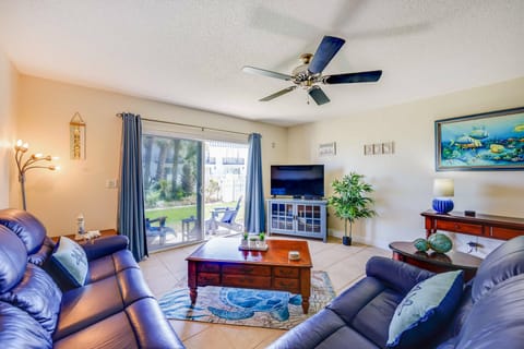 Oceanfront Ormond Beach Condo: Patio, Pool Access! Apartment in Ormond By The Sea