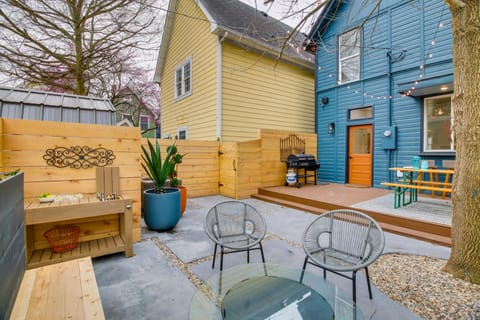 Indiana Vacation Rental: Walk to Madison Main St! House in Indiana