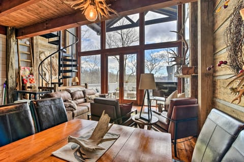 Lakefront Lewisburg Vacation Rental w/ Deck! House in Kentucky