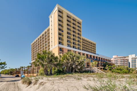 Oceanfront Condo w/ Pool Access in Myrtle Beach! Apartment in Myrtle Beach