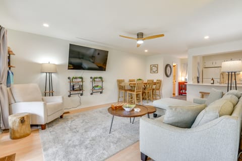 Santa Rosa Beach Townhome: Patio, Walk to Beach! Apartment in South Walton County