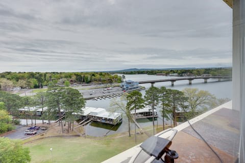 ‘Rory’s Roost’ Hot Springs Condo on Lake Hamilton! Apartment in Rockwell