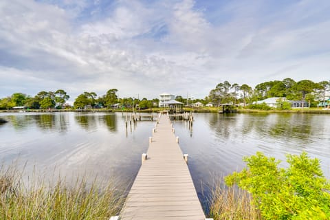 Charming Panama City Studio w/ Community Pool! Apartment in Lower Grand Lagoon