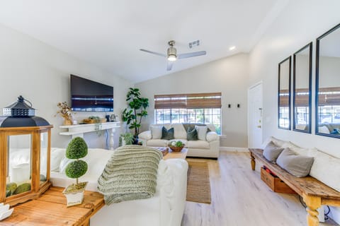 Pool Access! Extended Snowbird Escape in Gilbert House in Gilbert