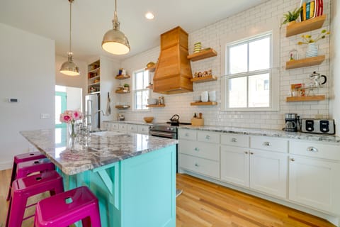 Carlton Landing Home w/ Poolside Lake View! House in Longtown