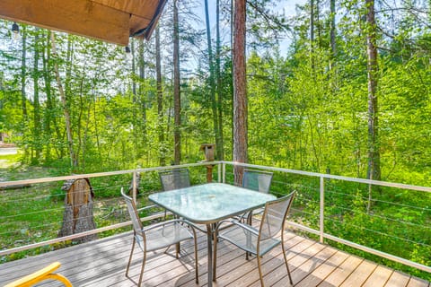 'Griz Den' Cabin w/ 2 King Beds Near Glacier! House in Hungry Horse