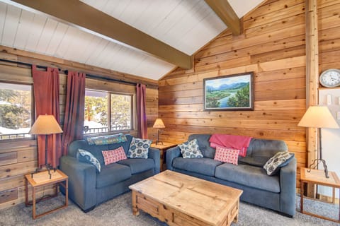 Hot Tub & Mtn Views: Waterfront Grand Lake Cabin! House in Columbine Lake