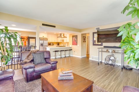 Newport Beach Vacation Rental: Steps to Shore! Apartment in Balboa Peninsula