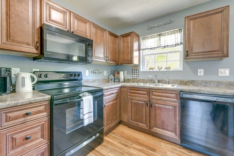 2 Mi to Douglas Lake, Boat Ramp: White Pine Home! House in Douglas Lake