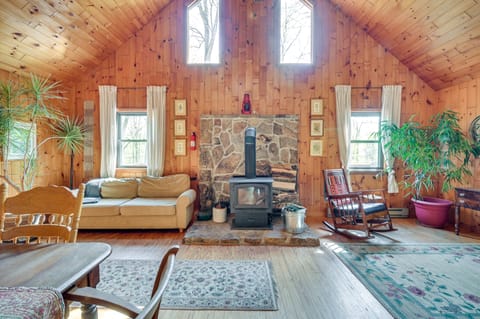 Cozy Appalachian Getaway: 5 Mi to Prospect Peak! House in Shenandoah Valley