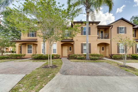9 Mi to Disney: Resort Townhome w/ Private Patio! Apartment in Four Corners