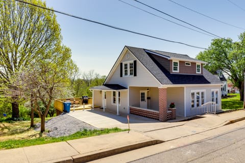 Williamstown Vacation Rental: Private Deck & Yard House in Williamstown