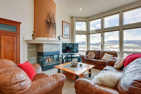 Fraser Townhome w/ Deck, 7 Mi to Winter Park! Apartment in Fraser