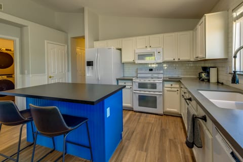 Home w/ Poolside Escape! 5 Mi to Dtwn Gilbert House in Gilbert