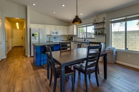 Home w/ Poolside Escape! 5 Mi to Dtwn Gilbert House in Gilbert