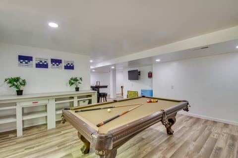 Hot Tub, Sauna, Game Room! Massanutten Resort Home House in Massanutten