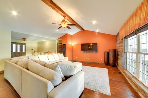 Peaceful Big Sandy Home w/ Deck on Kentucky Lake! House in Tennessee