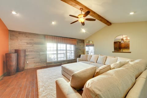 Peaceful Big Sandy Home w/ Deck on Kentucky Lake! House in Tennessee