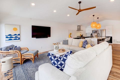 East Jordan Vacation Rental on Lake Charlevoix! Cottage in Michigan