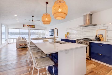 East Jordan Vacation Rental on Lake Charlevoix! Cottage in Michigan