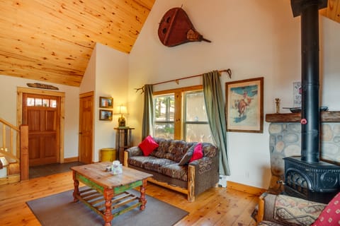 Rustic Pagosa Springs Cabin w/ Hot Tub + Game Room House in Colorado