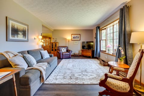 Athens Vacation Rental - 6 Mi to Ohio University! House in Ohio