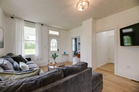 Modern Family Home in Mason w/ Backyard + Fire Pit House in Mason